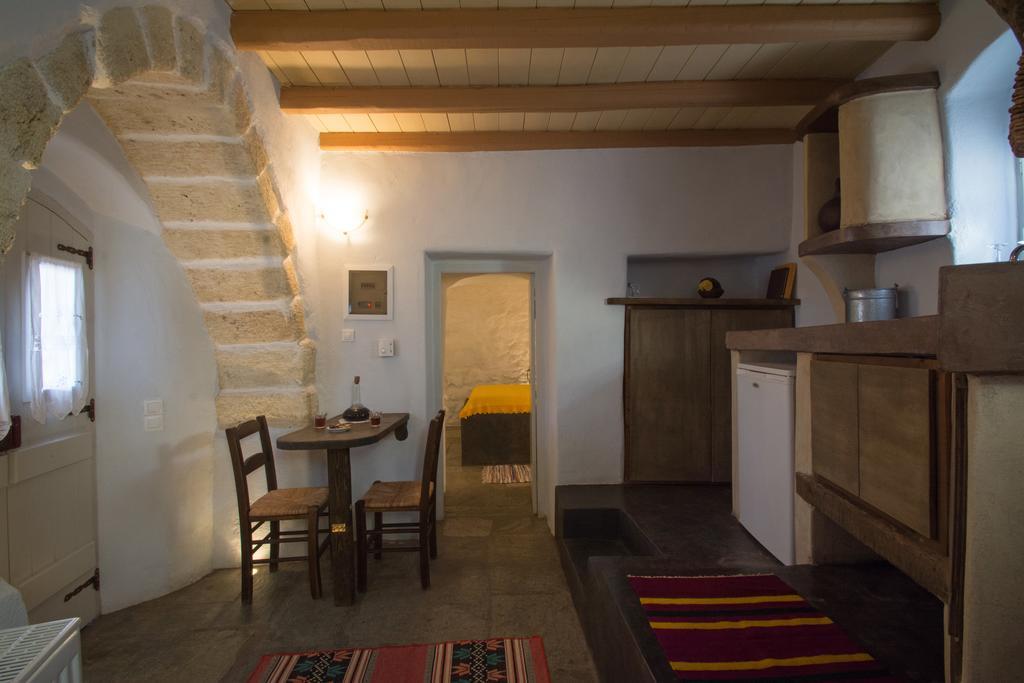 Abramis Rooms Mitáta Exteriör bild